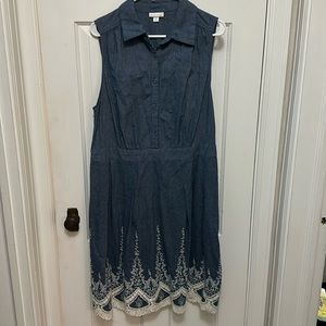 Sleeveless chambray dress size 18, Westport, 1962